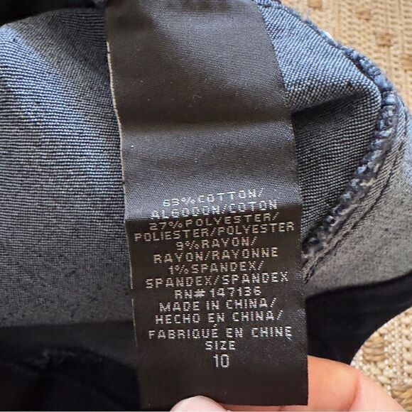 AZ Denim 5-Button Dark Wash Folded Hem Shorts Size 10 NWT - Picture 15 of 15